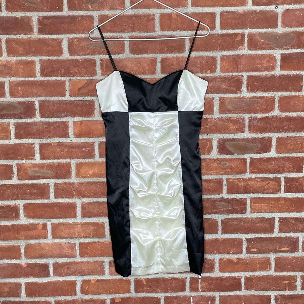Vintage Y2K black and white mini dress